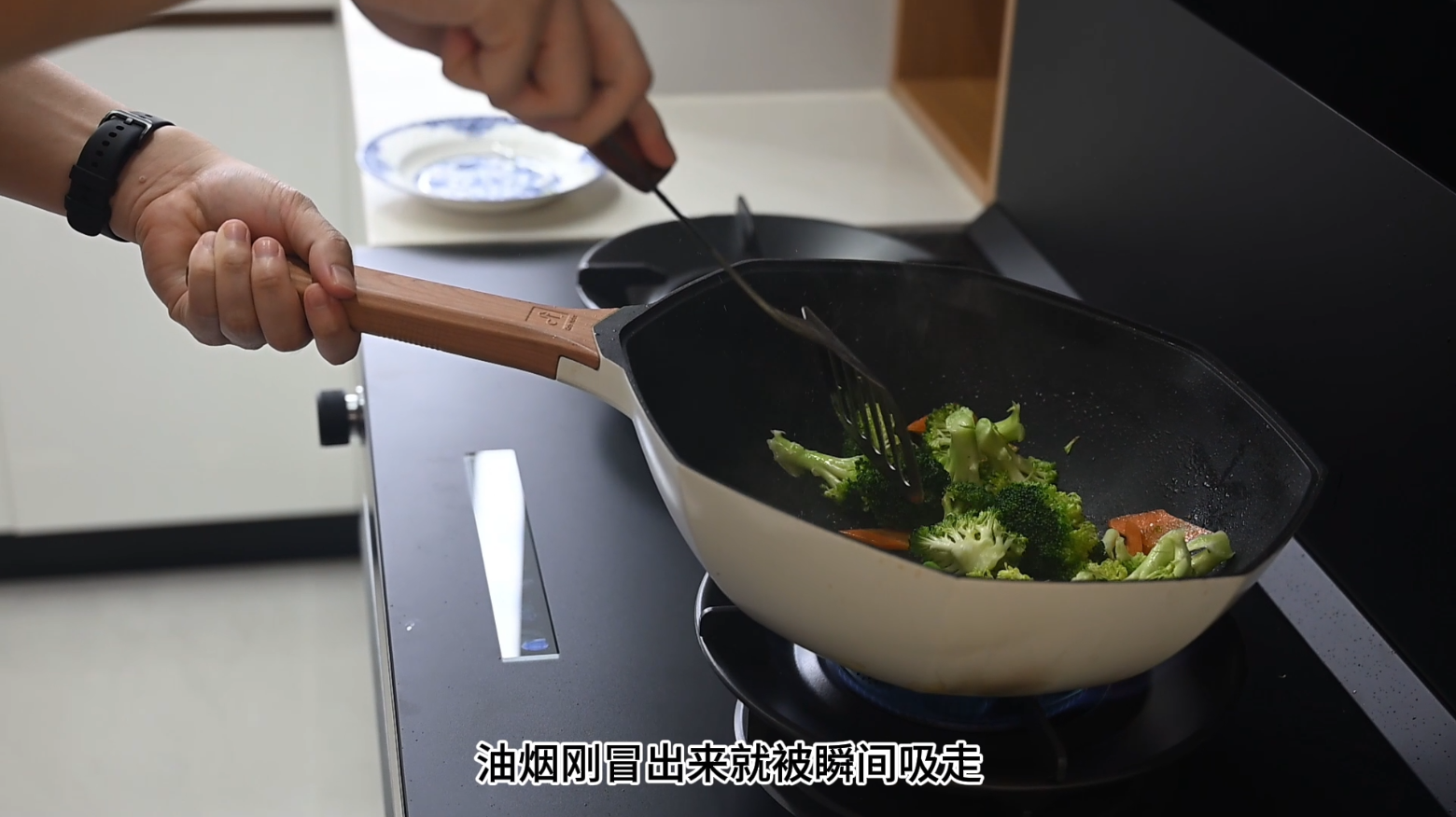 【冠军家的新厨房】一个月深度体验：席岳峰为何钟情板川KD1X？